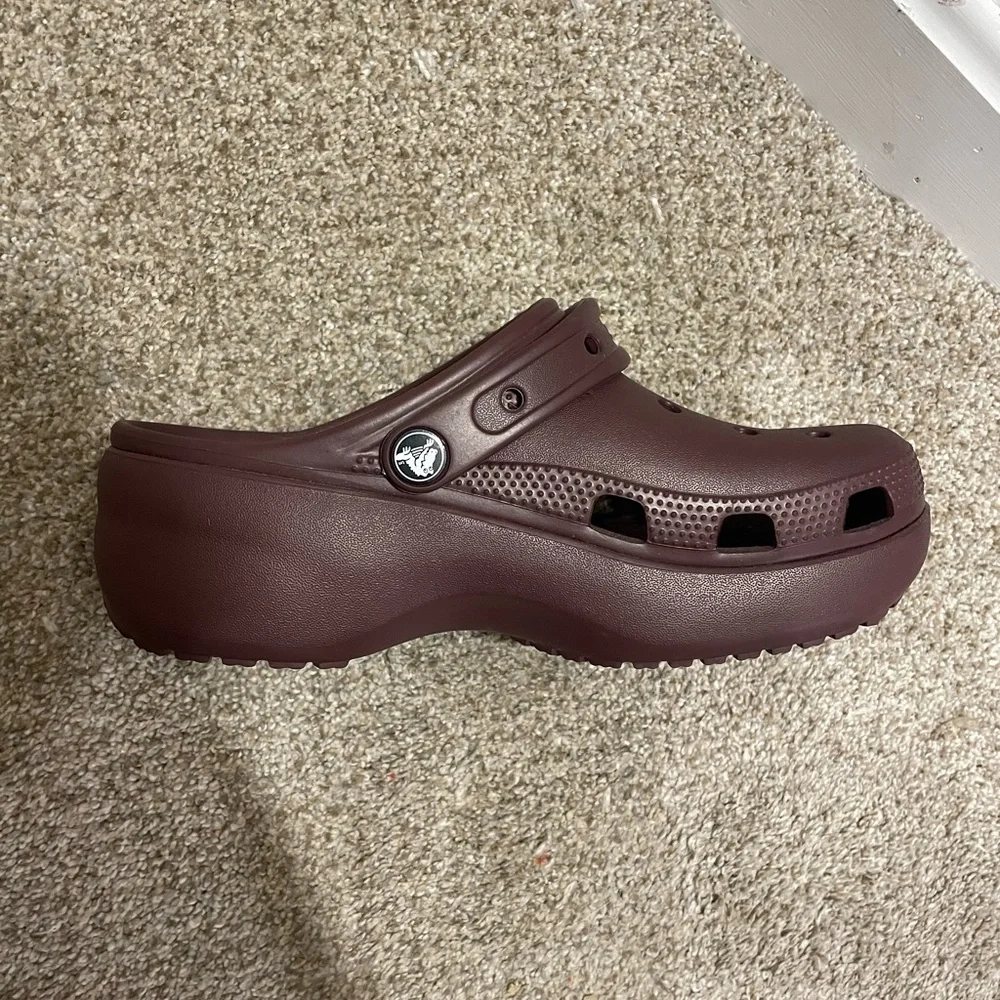 CROCS  Dark Brown Water Shoes - Picture 4 of 7